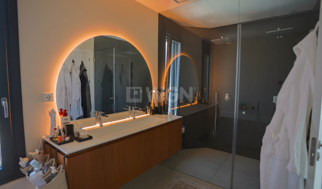 Resale - Villa - La Manga del Mar Menor - Costa Calida
