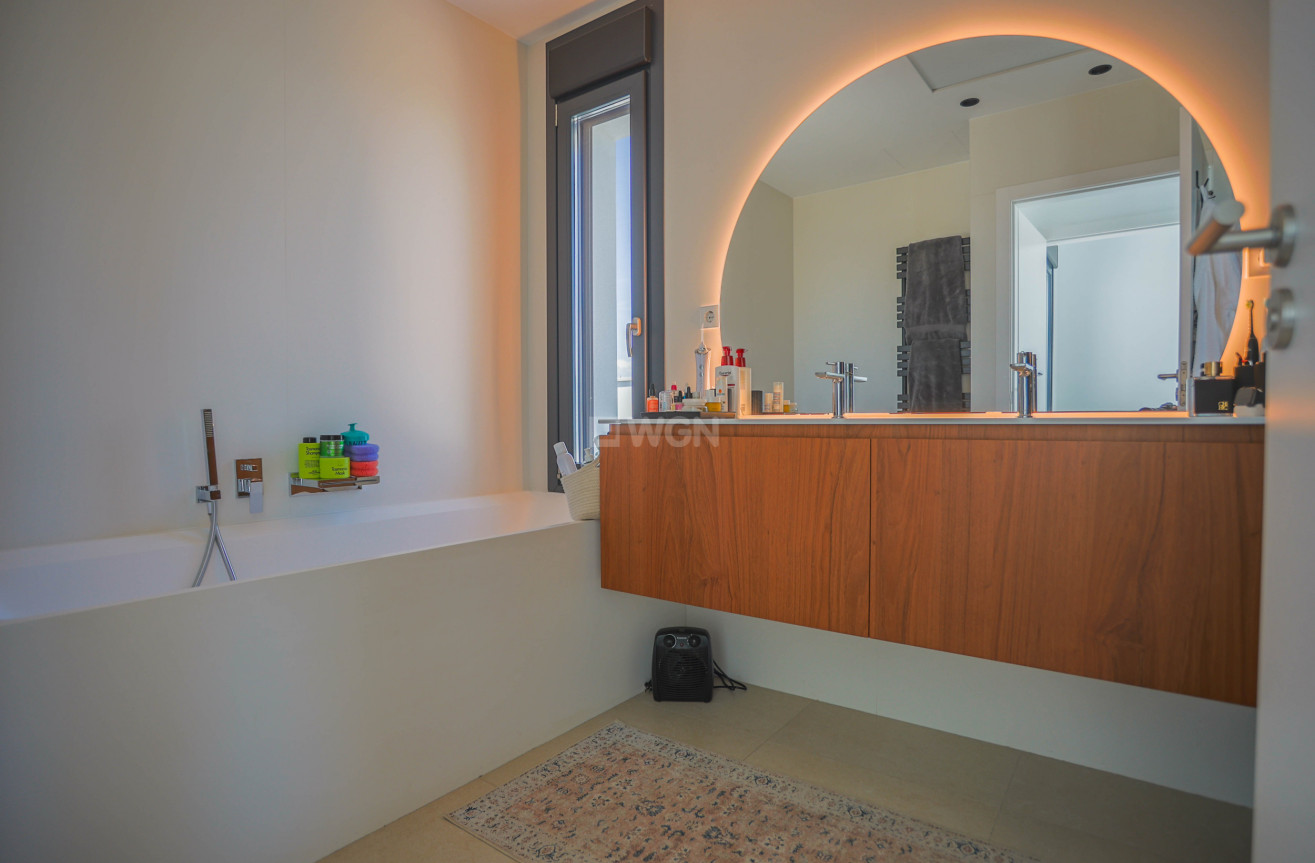 Resale - Villa - La Manga del Mar Menor - Costa Calida