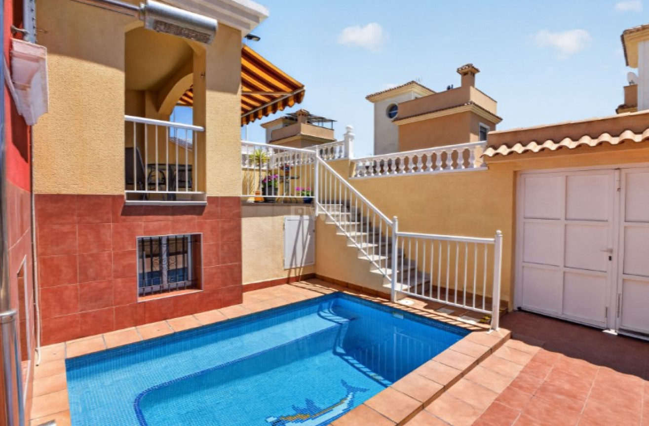 Odsprzedaż - Kamienica - Torrevieja - Costa Blanca