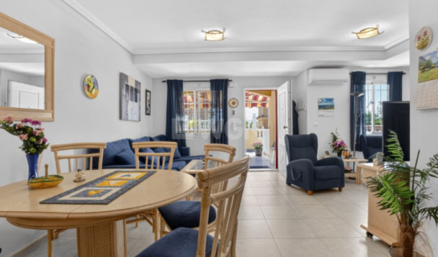 Odsprzedaż - Kamienica - Torrevieja - Costa Blanca