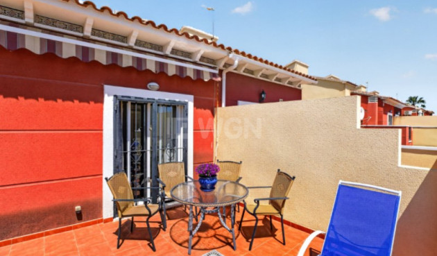Odsprzedaż - Kamienica - Torrevieja - Costa Blanca