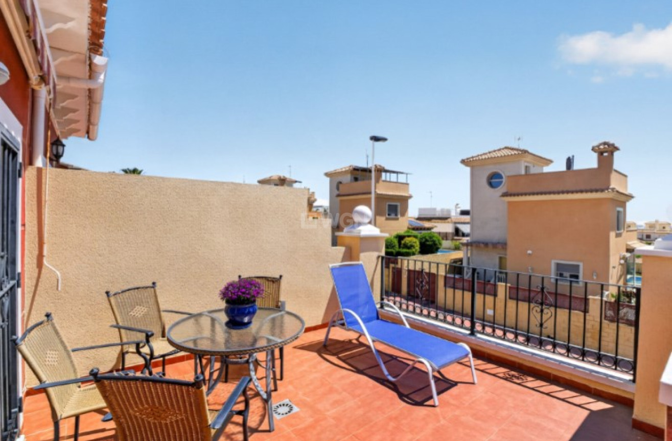 Odsprzedaż - Kamienica - Torrevieja - Costa Blanca