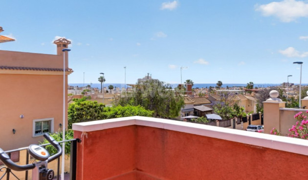Odsprzedaż - Kamienica - Torrevieja - Costa Blanca