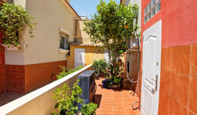 Odsprzedaż - Kamienica - Torrevieja - Costa Blanca