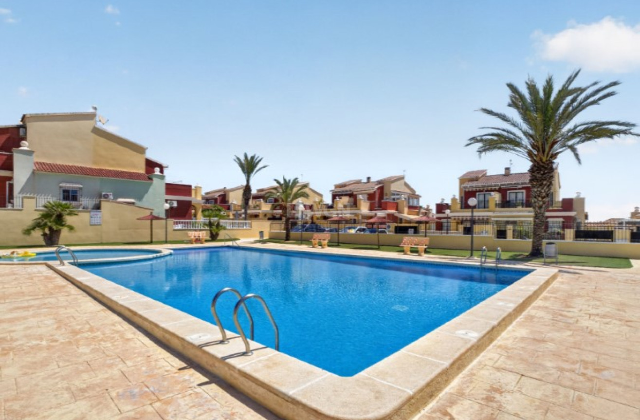 Odsprzedaż - Kamienica - Torrevieja - Costa Blanca