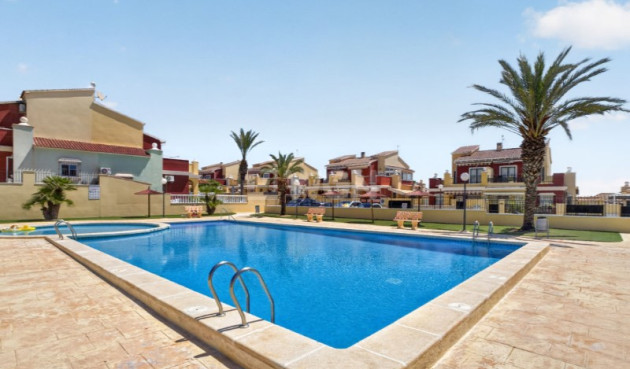 Odsprzedaż - Kamienica - Torrevieja - Costa Blanca