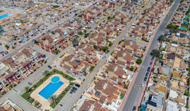 Odsprzedaż - Kamienica - Torrevieja - Costa Blanca