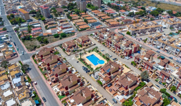 Odsprzedaż - Kamienica - Torrevieja - Costa Blanca