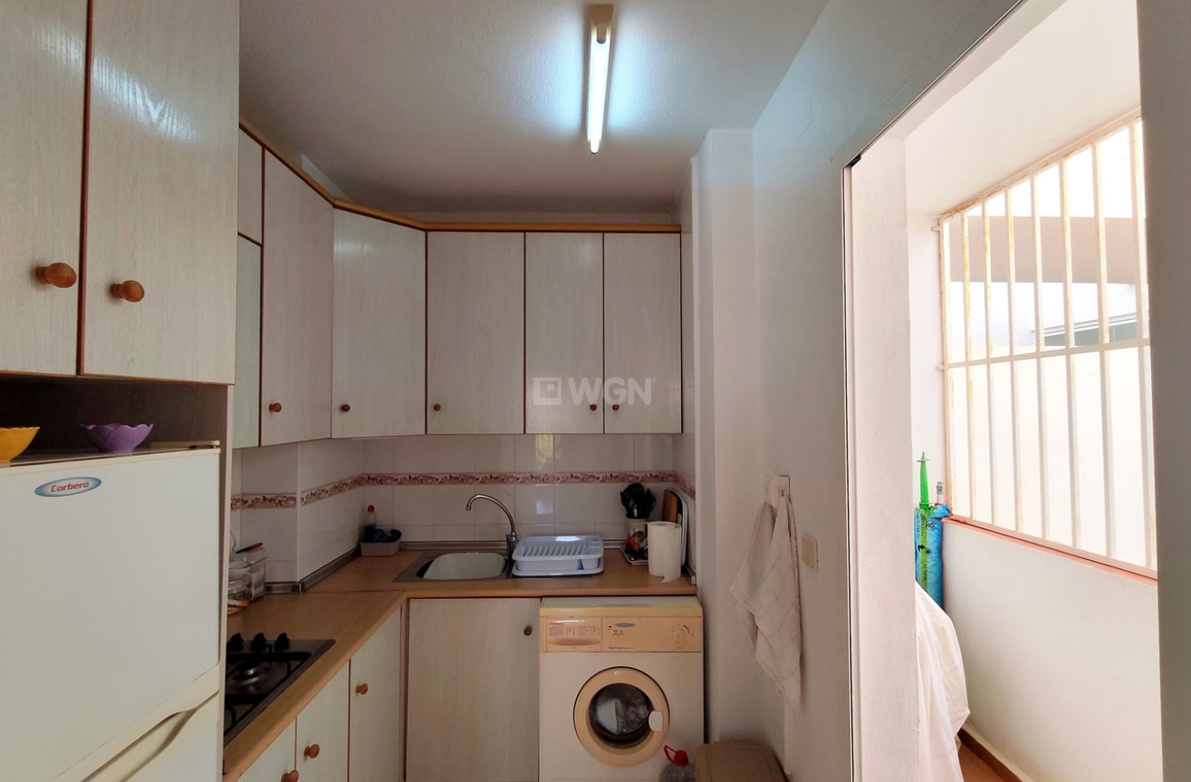Odsprzedaż - Mieszkanie w bloku - La Zenia - Costa Blanca