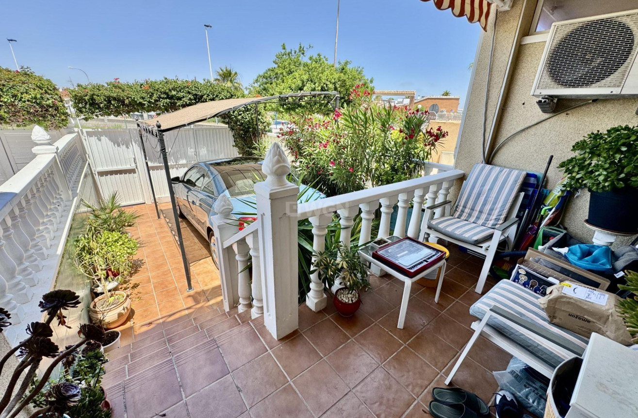 Odsprzedaż - Kamienica - Torrevieja - La Siesta - El Salado - Torreta