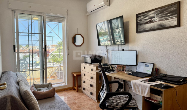 Odsprzedaż - Kamienica - Torrevieja - La Siesta - El Salado - Torreta