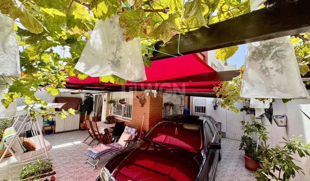Odsprzedaż - Kamienica - Orihuela - Urbanización Perla Del Mar
