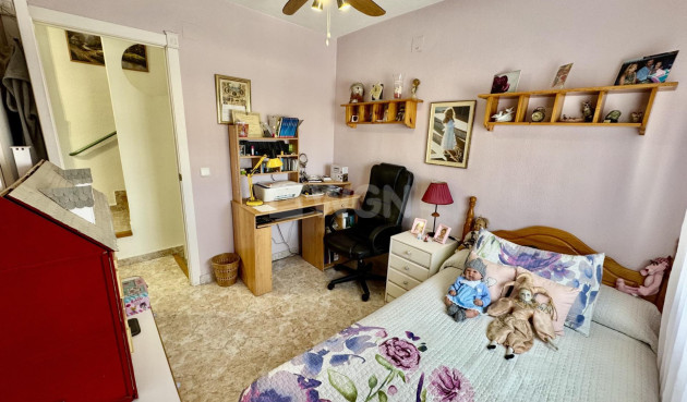 Odsprzedaż - Kamienica - Orihuela - Urbanización Perla Del Mar