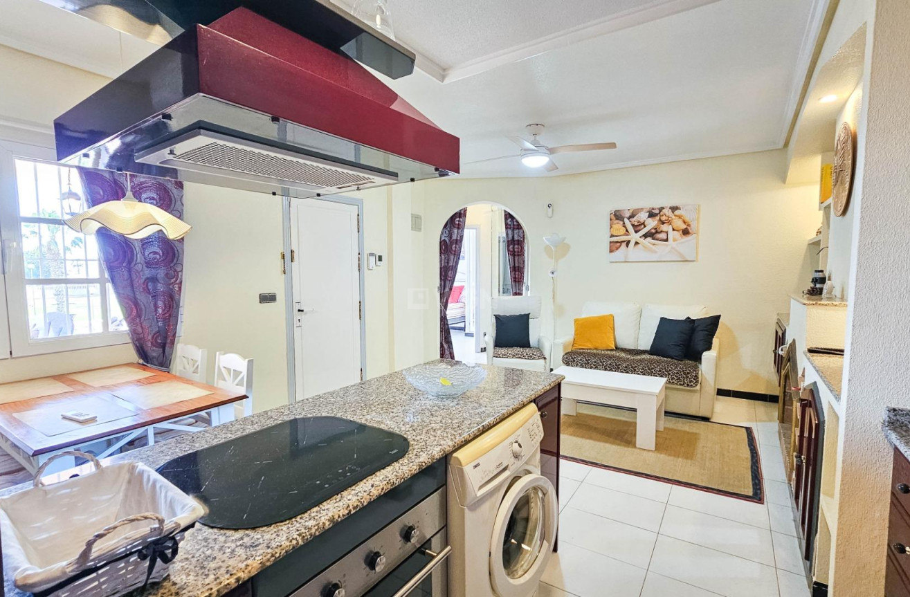 Odsprzedaż - Bungalow - Orihuela Costa - Los Altos