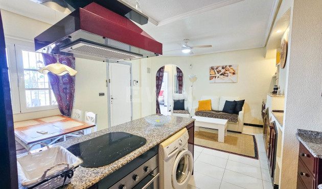 Odsprzedaż - Bungalow - Orihuela Costa - Los Altos