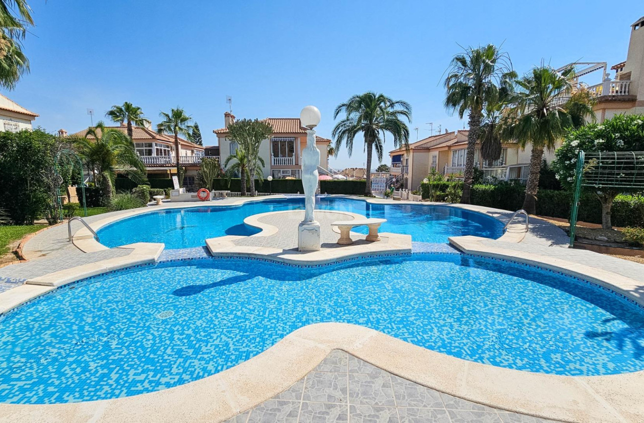 Odsprzedaż - Bungalow - Orihuela Costa - Los Altos
