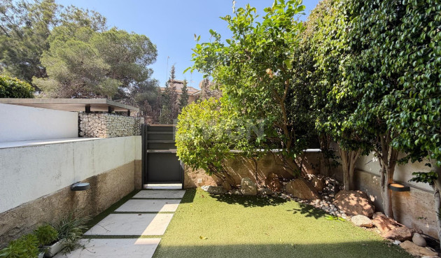 Odsprzedaż - Mieszkanie w bloku - Orihuela Costa - Altos De Campoamor