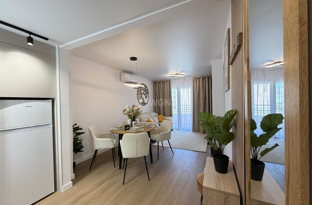 Odsprzedaż - Mieszkanie w bloku - Torrevieja - Nueva Torrevieja