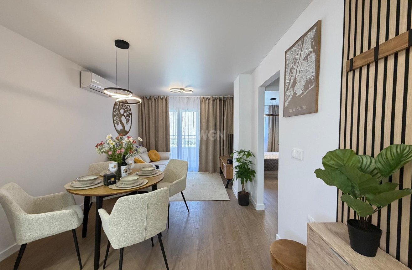 Odsprzedaż - Mieszkanie w bloku - Torrevieja - Nueva Torrevieja