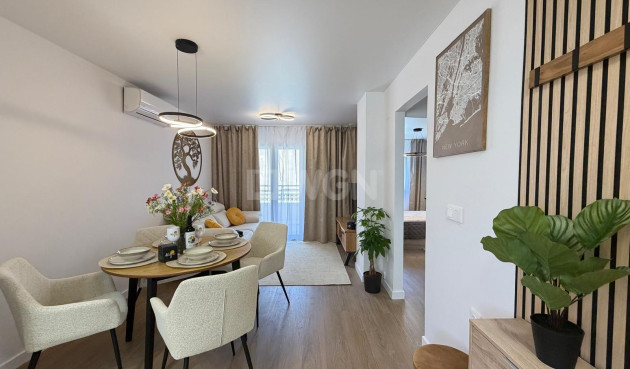 Odsprzedaż - Mieszkanie w bloku - Torrevieja - Nueva Torrevieja
