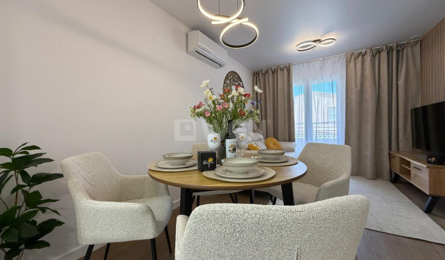 Odsprzedaż - Mieszkanie w bloku - Torrevieja - Nueva Torrevieja