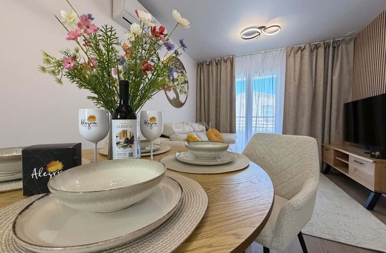 Odsprzedaż - Mieszkanie w bloku - Torrevieja - Nueva Torrevieja
