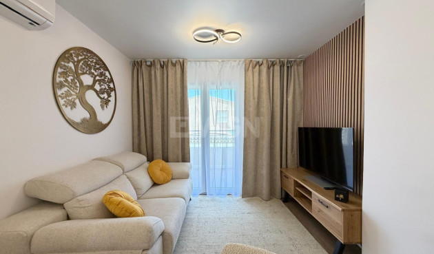 Odsprzedaż - Mieszkanie w bloku - Torrevieja - Nueva Torrevieja