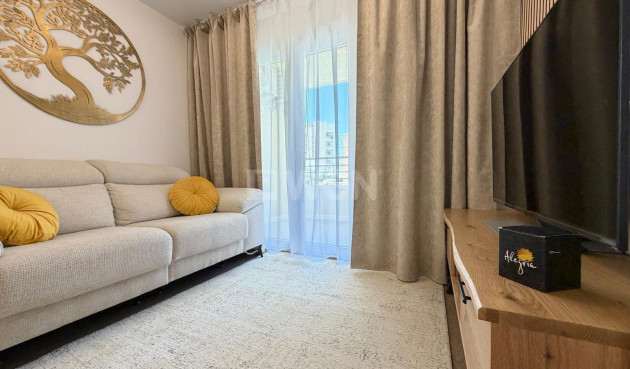 Odsprzedaż - Mieszkanie w bloku - Torrevieja - Nueva Torrevieja