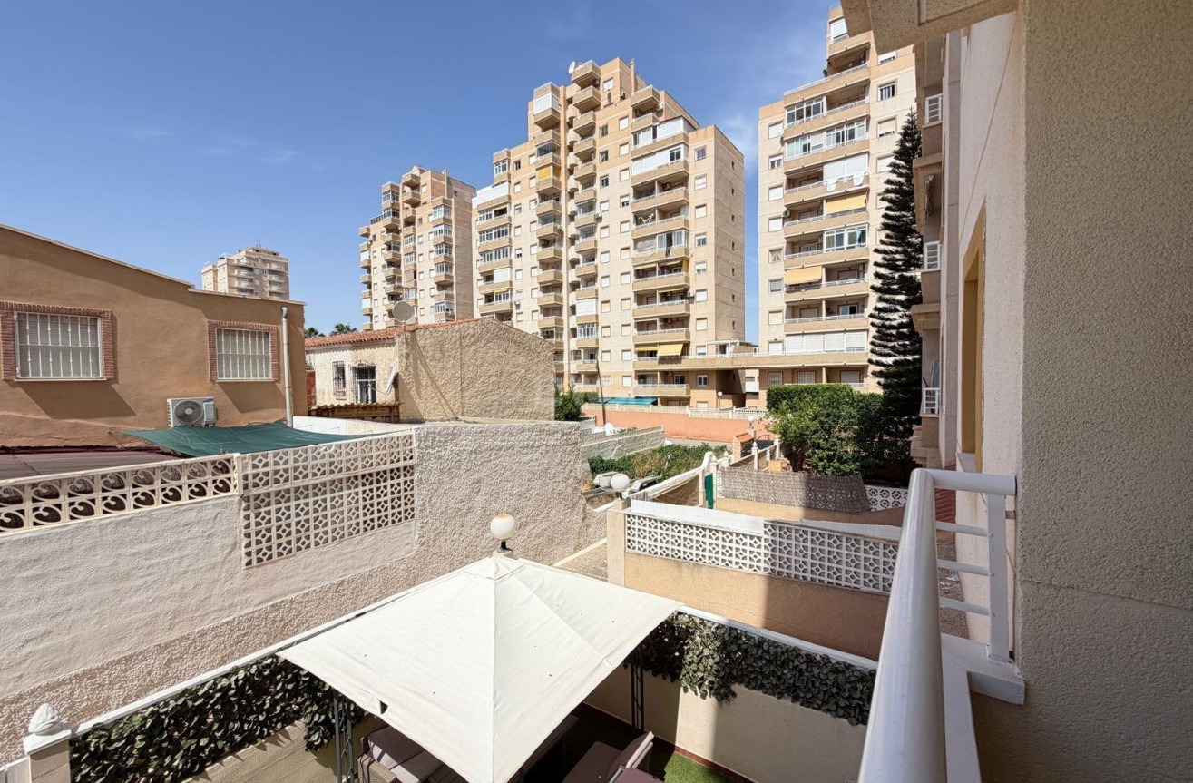 Odsprzedaż - Mieszkanie w bloku - Torrevieja - Nueva Torrevieja