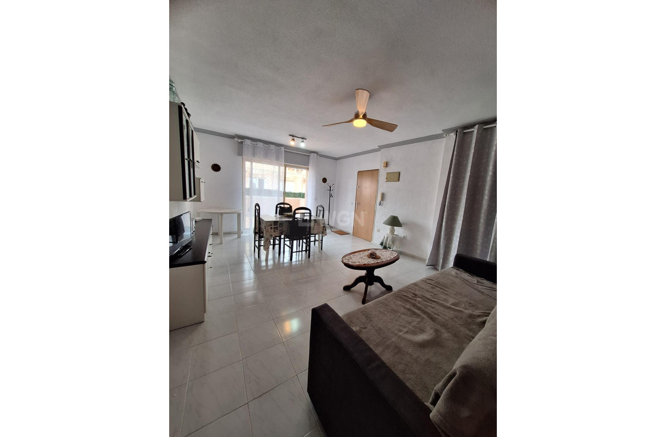 Odsprzedaż - Daszek - Torrevieja - Playa del Cura
