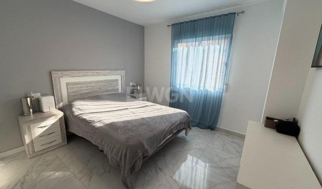 Odsprzedaż - Mieszkanie w bloku - Torrevieja - Curva Del Palangre