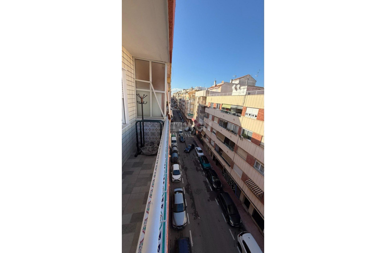 Odsprzedaż - Mieszkanie w bloku - Torrevieja - Curva Del Palangre
