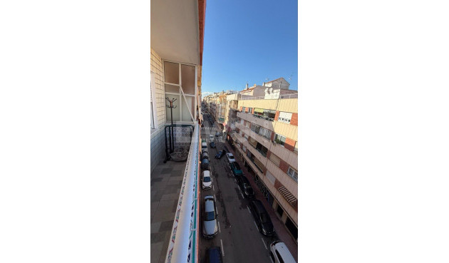 Odsprzedaż - Mieszkanie w bloku - Torrevieja - Curva Del Palangre