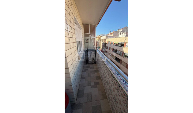 Odsprzedaż - Mieszkanie w bloku - Torrevieja - Curva Del Palangre