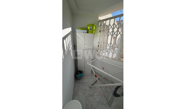 Odsprzedaż - Mieszkanie w bloku - Torrevieja - Curva Del Palangre