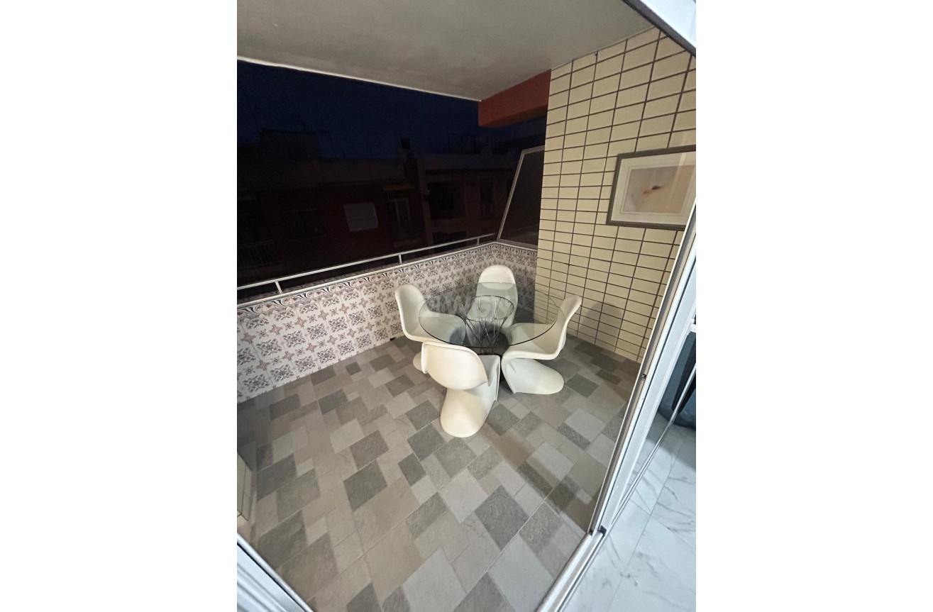 Odsprzedaż - Mieszkanie w bloku - Torrevieja - Curva Del Palangre
