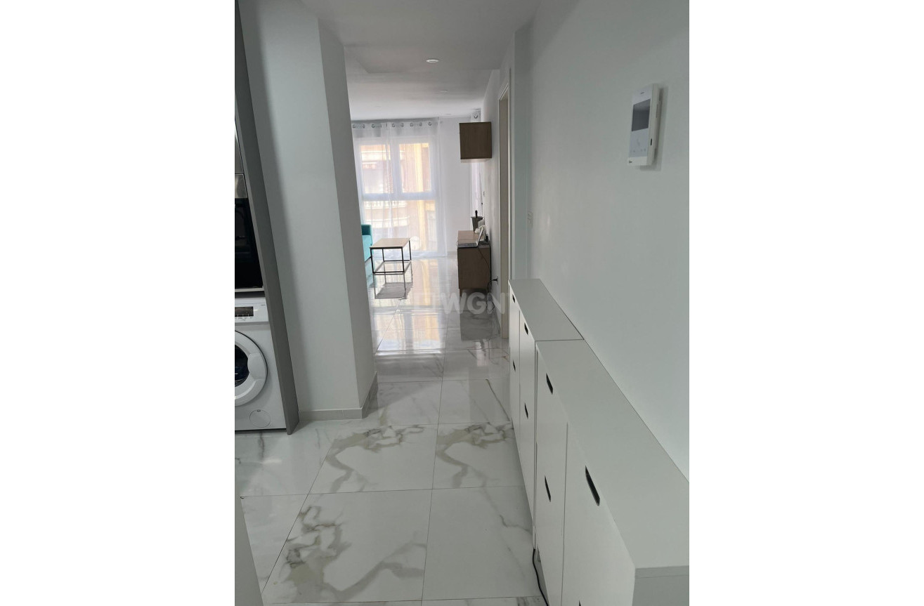 Wiederverkauf - Wohnung - Torrevieja - Centro