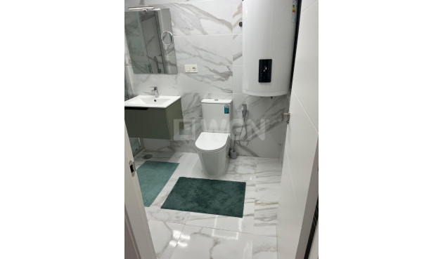 Wiederverkauf - Wohnung - Torrevieja - Centro