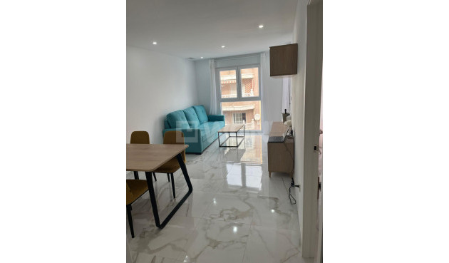 Wiederverkauf - Wohnung - Torrevieja - Centro