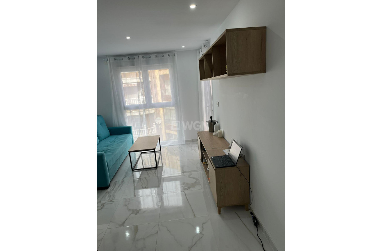 Wiederverkauf - Wohnung - Torrevieja - Centro
