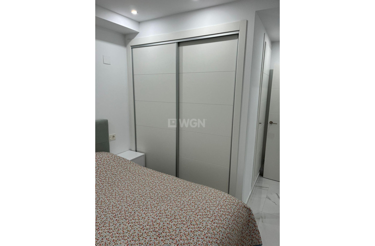 Wiederverkauf - Wohnung - Torrevieja - Centro