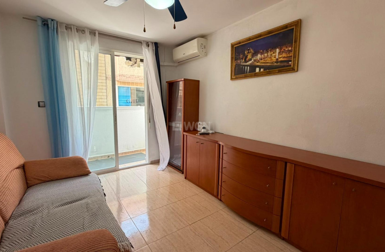 Resale - Apartment / flat - Torrevieja