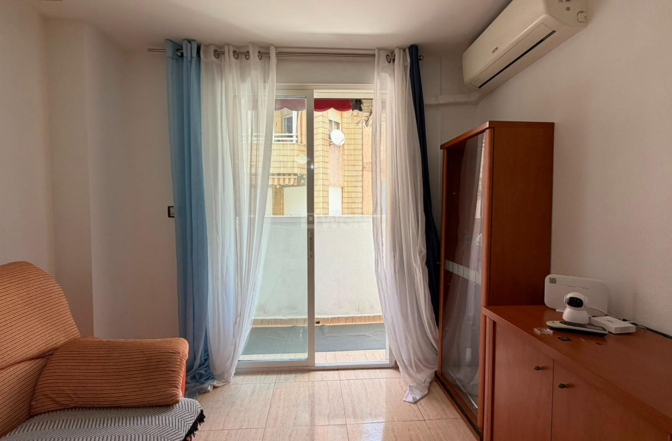 Resale - Apartment / flat - Torrevieja