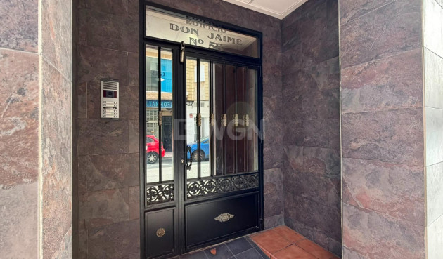 Resale - Apartment / flat - Torrevieja