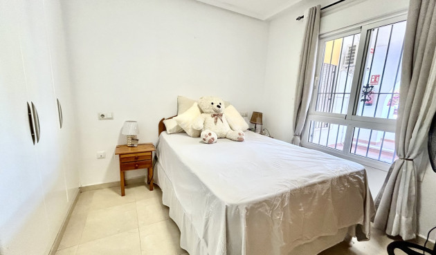 Odsprzedaż - Mieszkanie w bloku - Villamartin - Costa Blanca