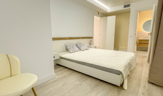 Odsprzedaż - Mieszkanie w bloku - Torrevieja - Costa Blanca
