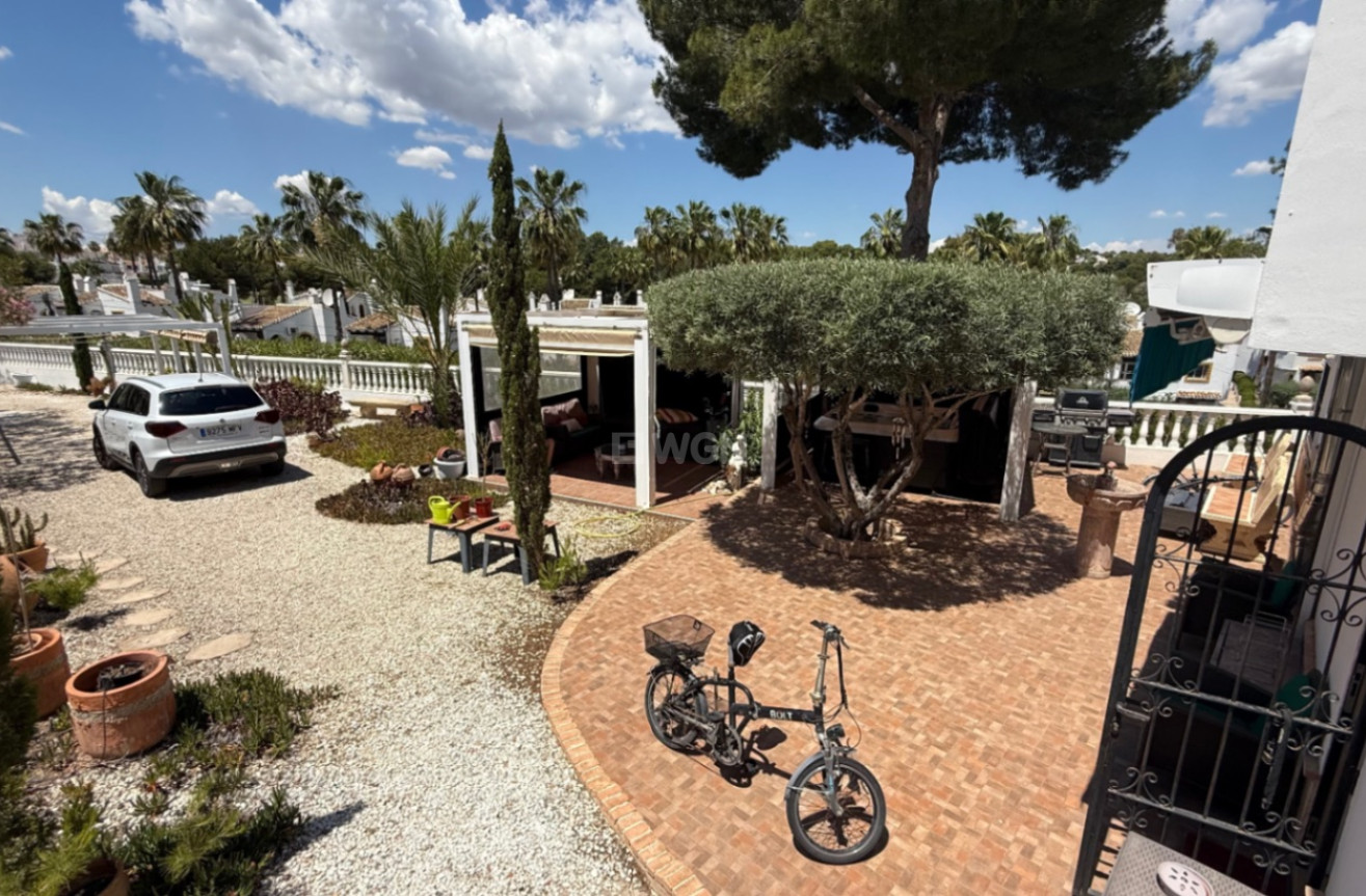 Odsprzedaż - Villa - Orihuela - Inland