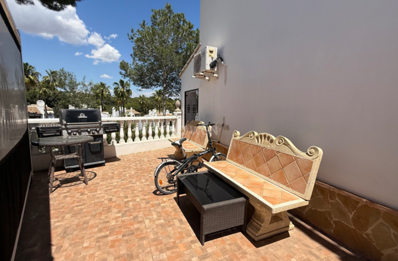 Odsprzedaż - Villa - Orihuela - Inland