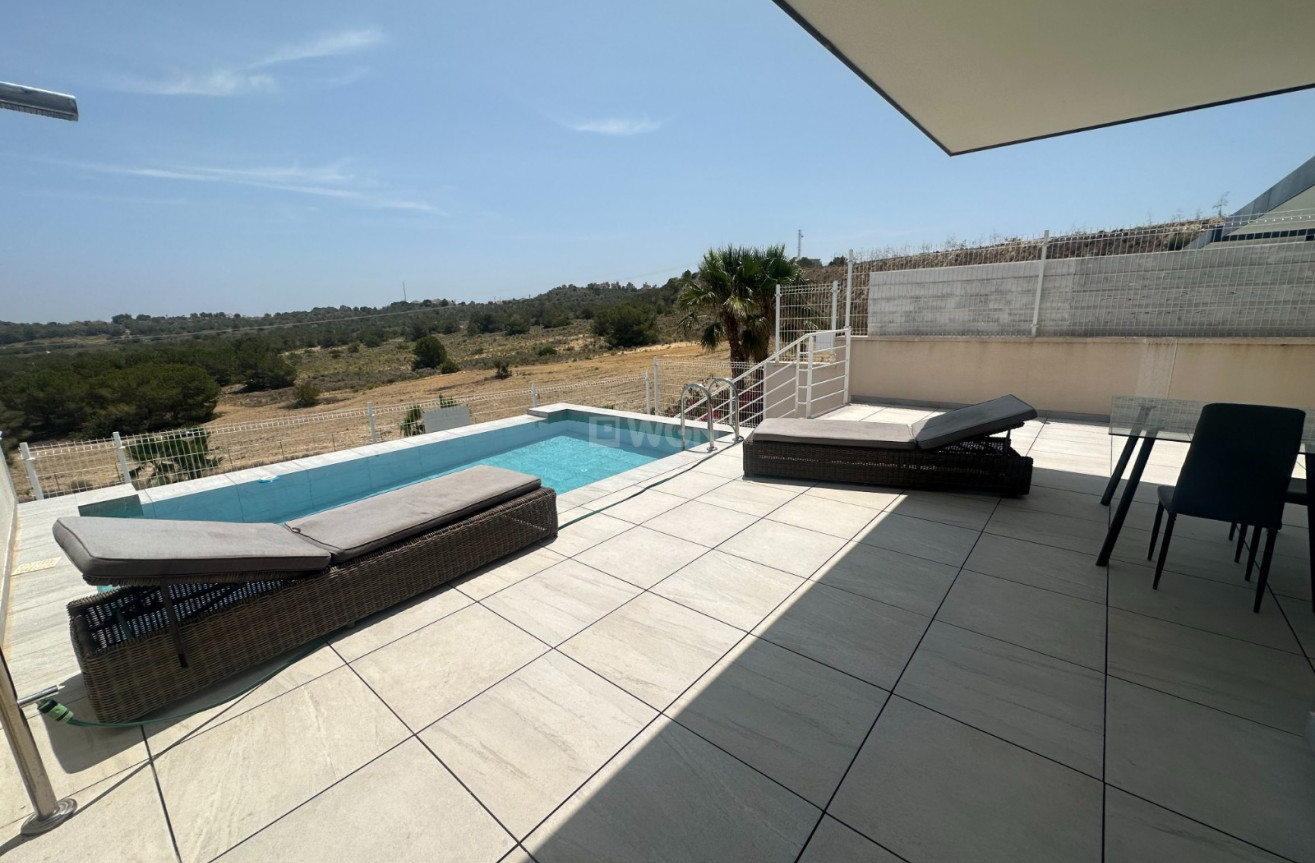 Odsprzedaż - Villa - San Miguel de Salinas - Inland