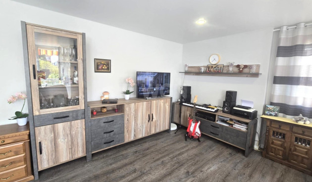 Odsprzedaż - Mieszkanie w bloku - Torrevieja - Playa del Cura